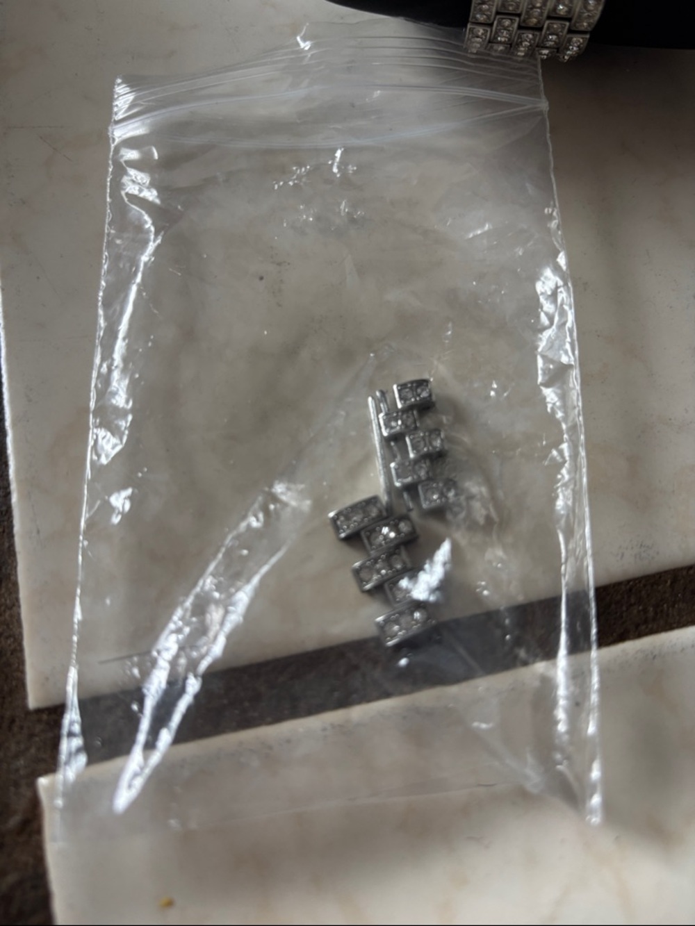 JUICY COUTURE “TIMEPIECE” Swarovski Crystal Pavé Statement Watch. - Picture 8 of 10